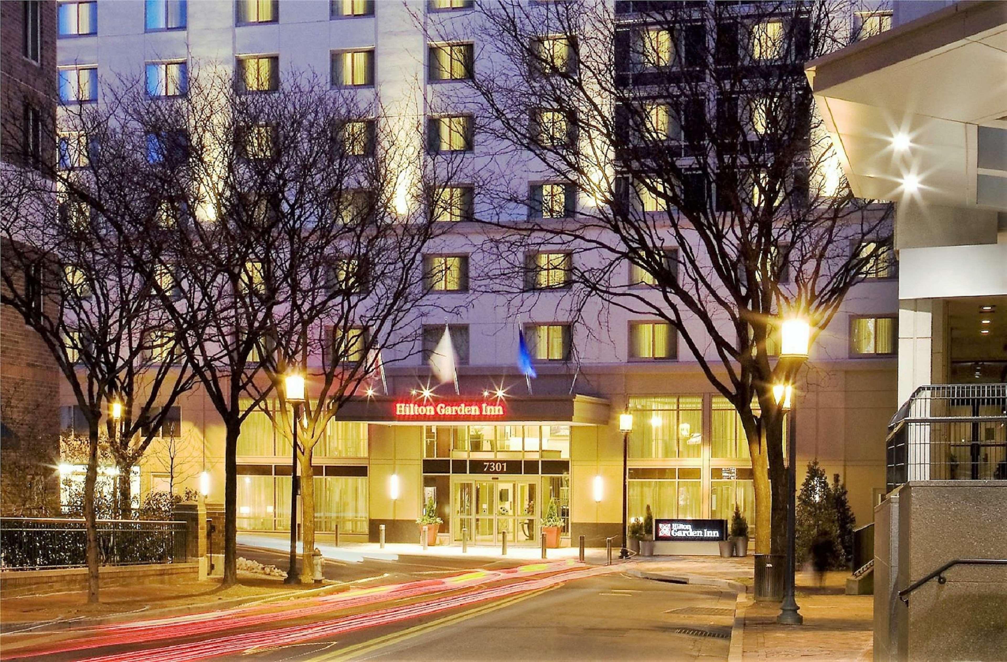 Hilton Garden Inn Bethesda Downtown Екстер'єр фото