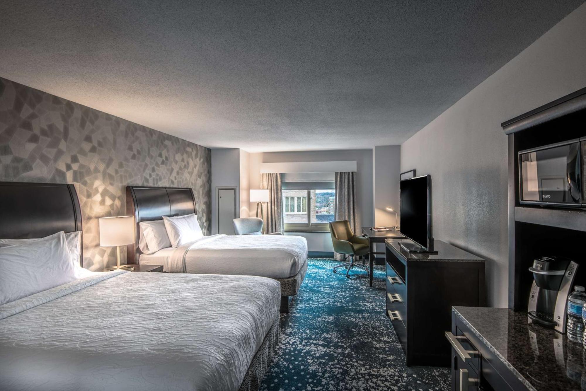 Hilton Garden Inn Bethesda Downtown Екстер'єр фото
