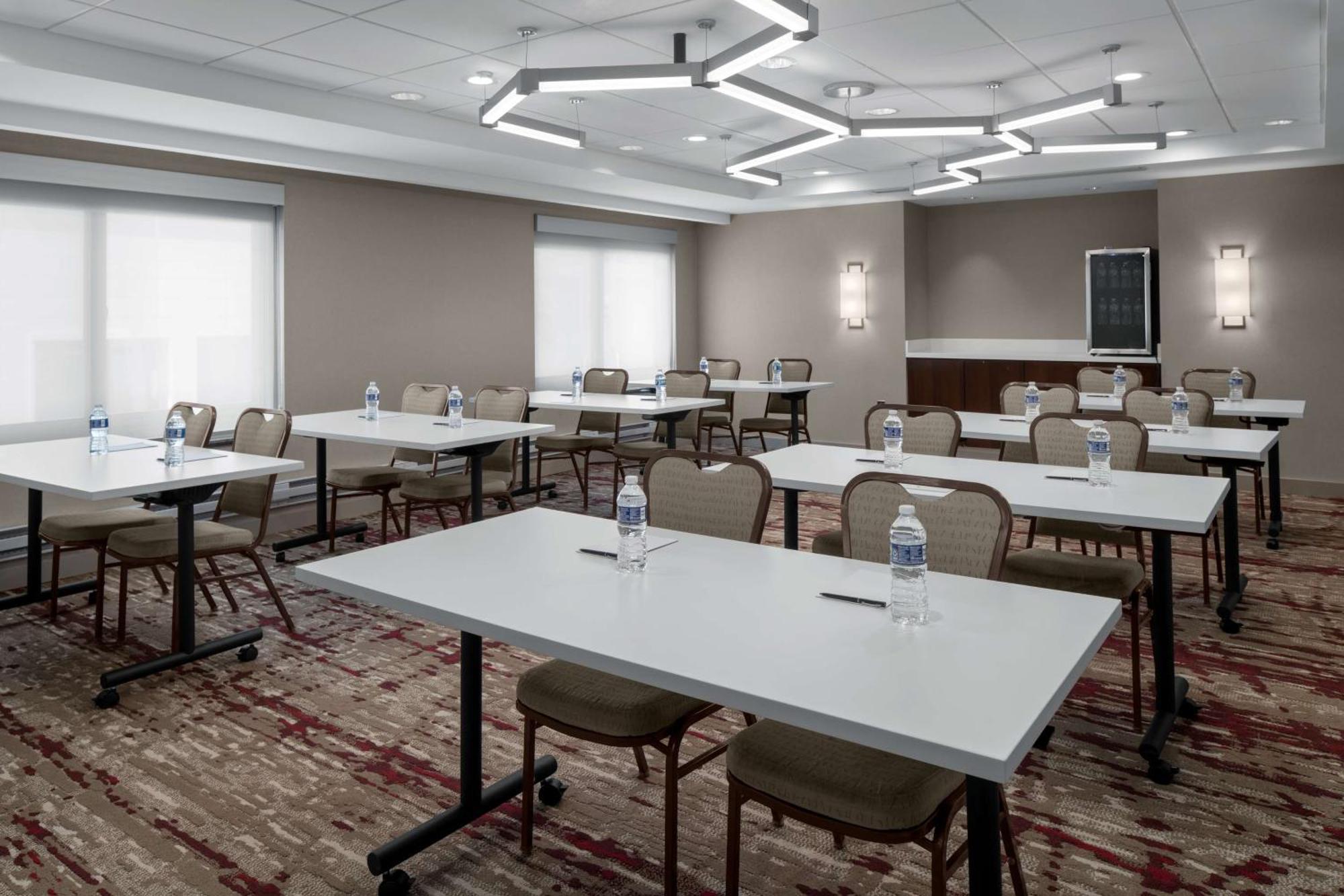 Hilton Garden Inn Bethesda Downtown Екстер'єр фото