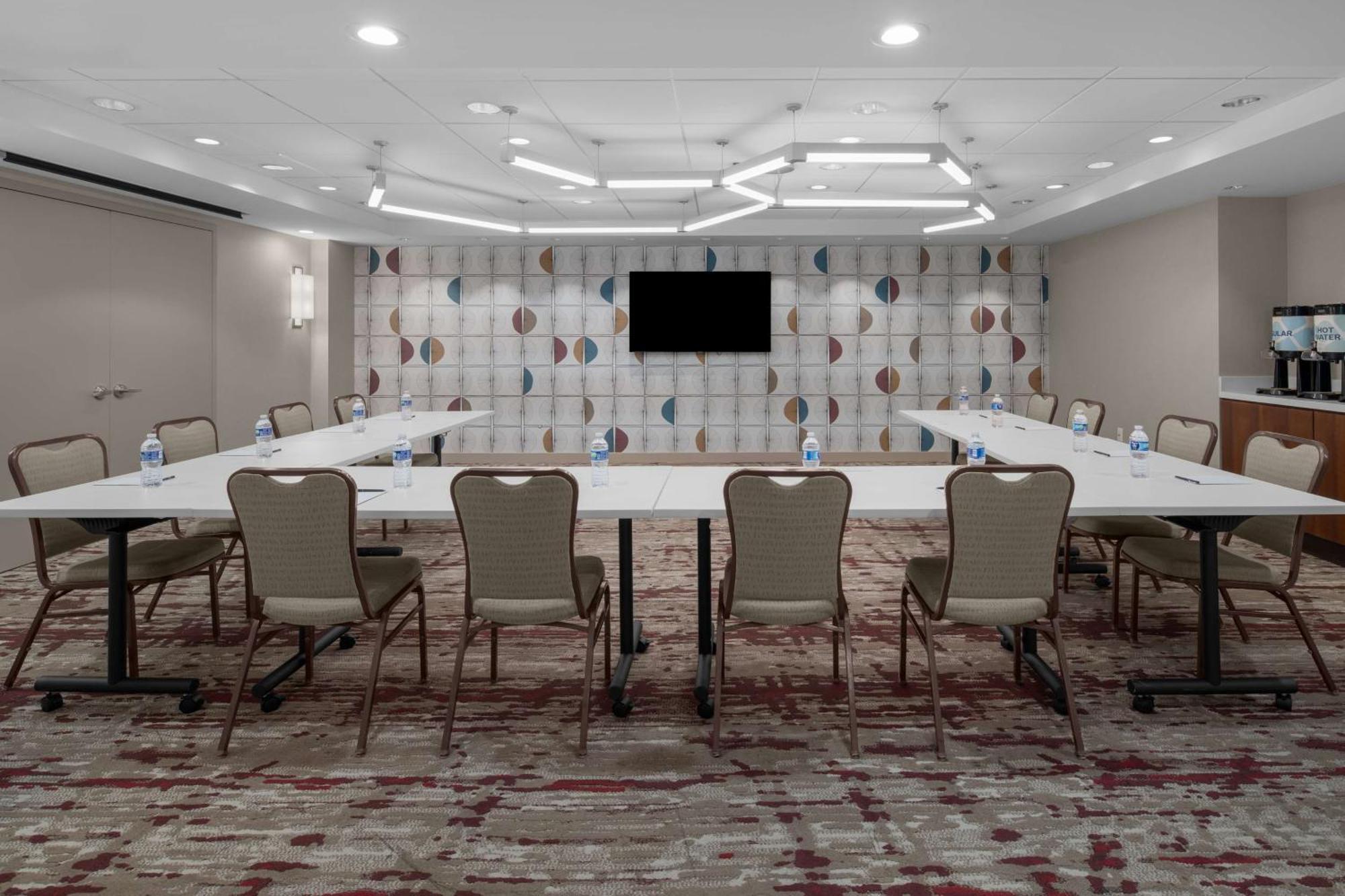 Hilton Garden Inn Bethesda Downtown Екстер'єр фото