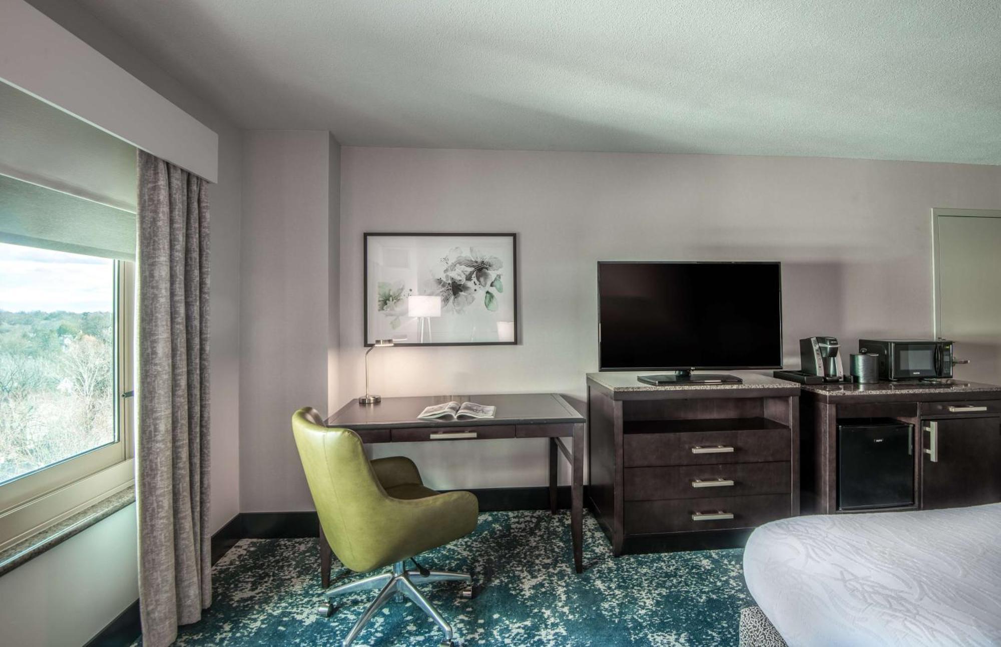 Hilton Garden Inn Bethesda Downtown Екстер'єр фото
