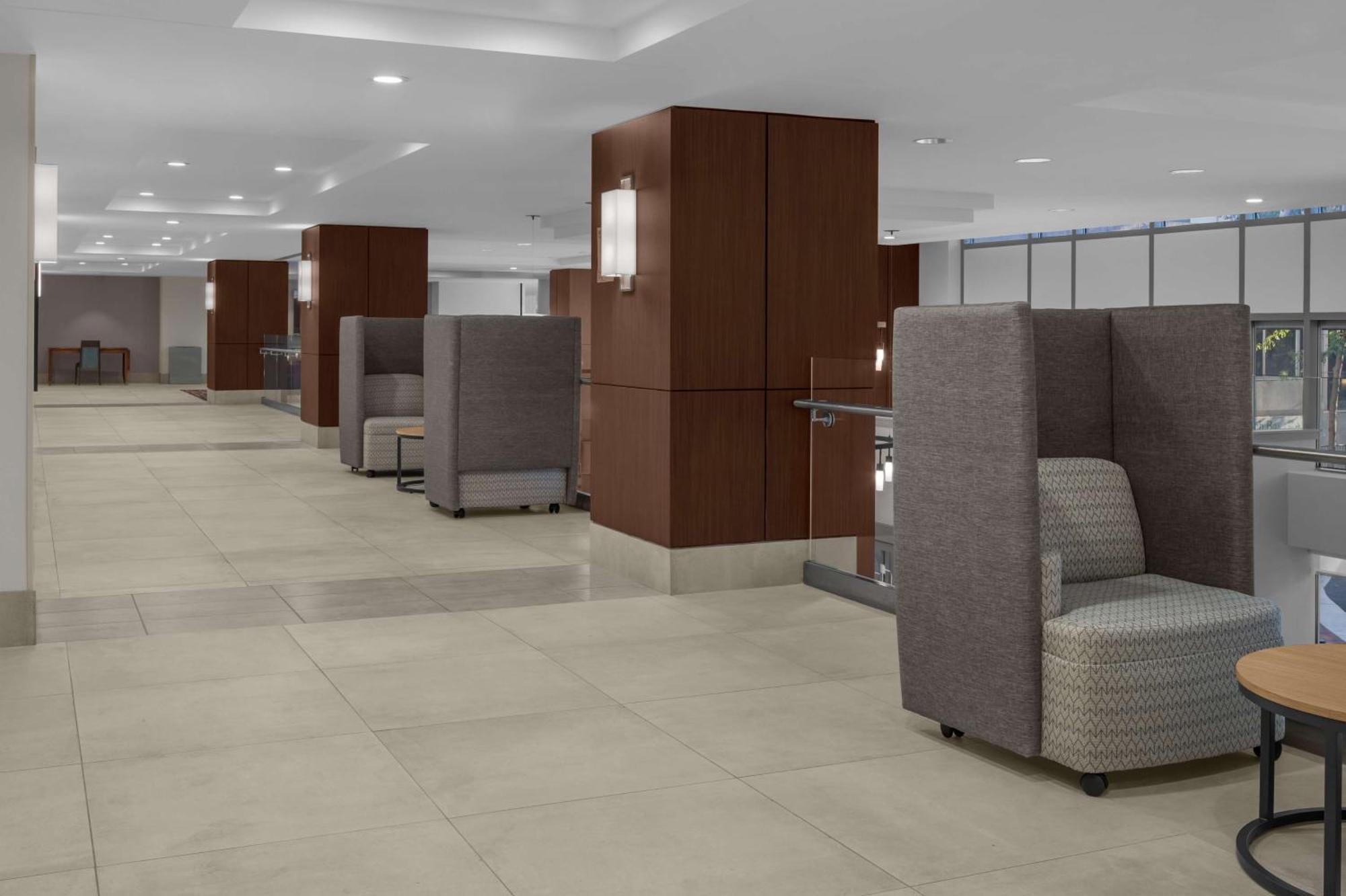 Hilton Garden Inn Bethesda Downtown Екстер'єр фото