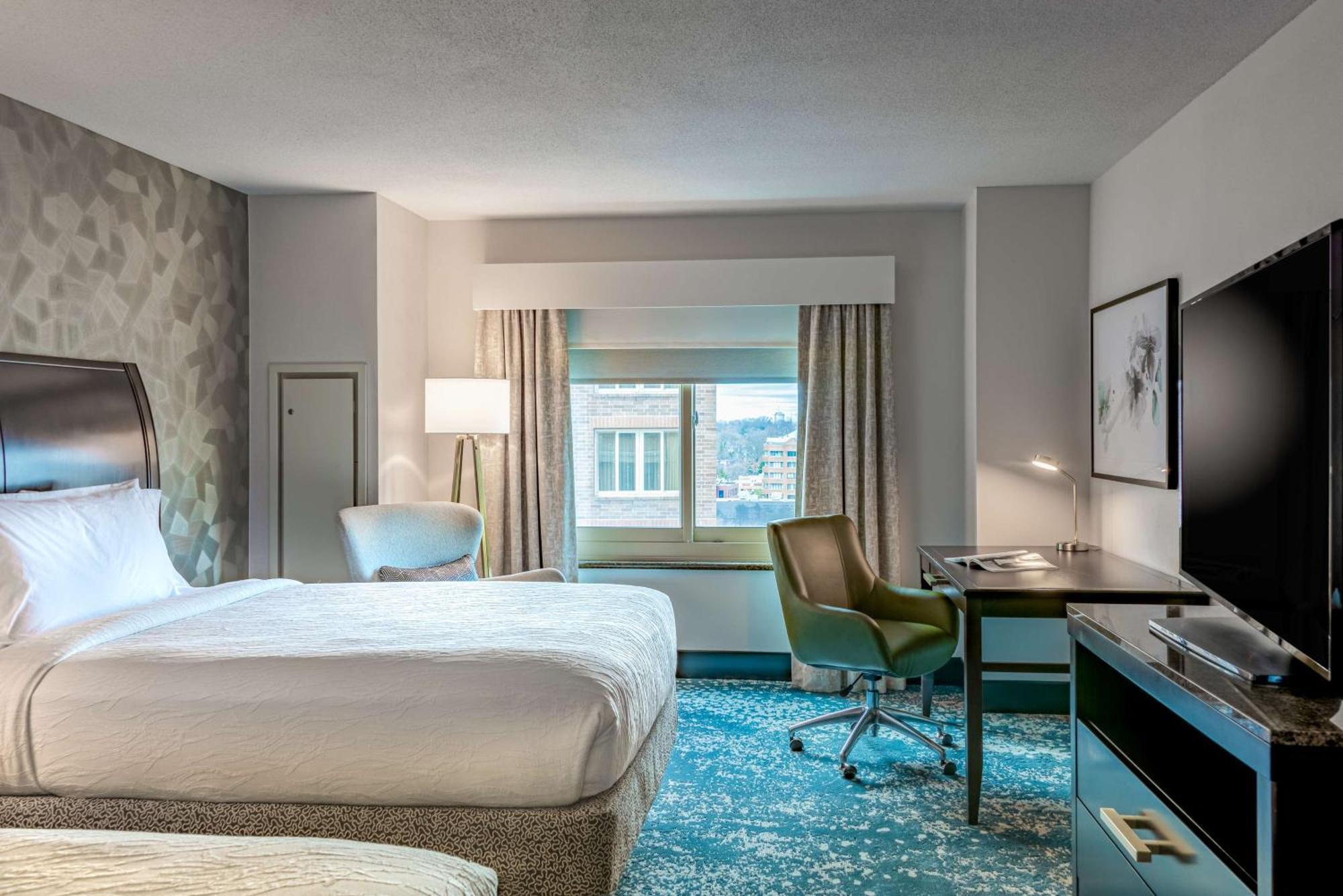 Hilton Garden Inn Bethesda Downtown Екстер'єр фото